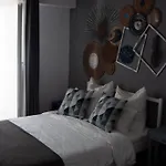 National Arena Retreat, 3 Bedroom Stylish, Cozy Flat Apartment