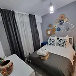 National Arena Retreat, 3 Bedroom Stylish, Cozy Flat Apartment *