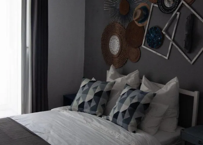 National Arena Retreat, 3 Bedroom Stylish, Cozy Flat Apartment