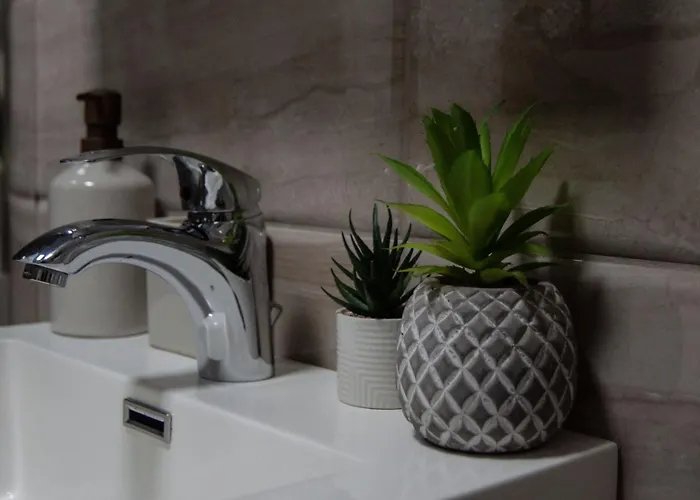 Apartment National Arena Retreat, 3 Bedroom Stylish, Cozy Flat Bucharest