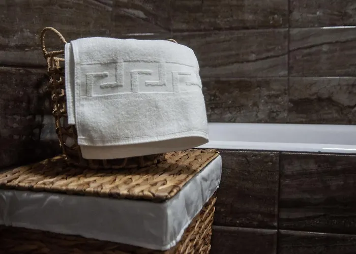 National Arena Retreat, 3 Bedroom Stylish, Cozy Flat * Bucharest