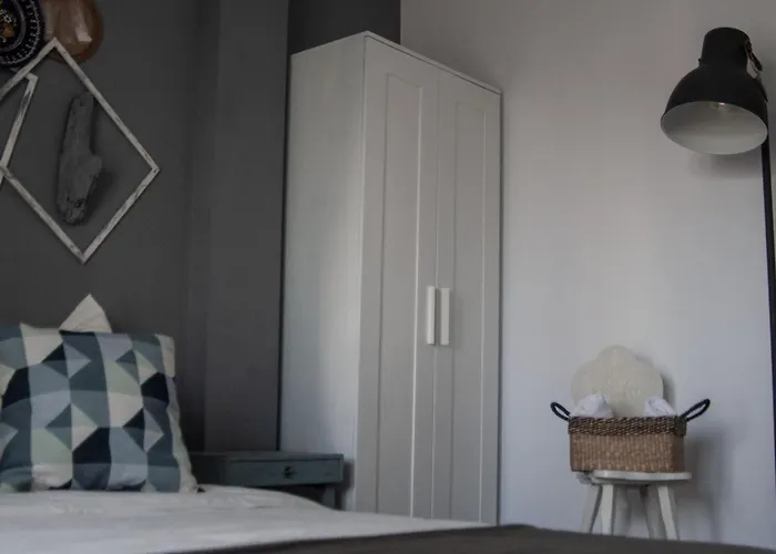 National Arena Retreat, 3 Bedroom Stylish, Cozy Flat