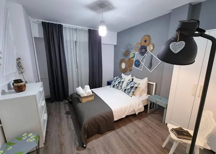 National Arena Retreat, 3 Bedroom Stylish, Cozy Flat アパート ブカレスト