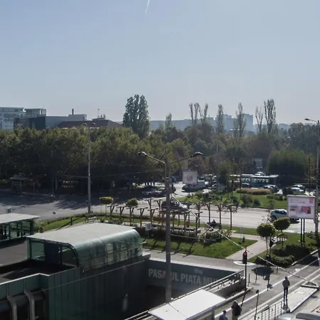 National Arena Retreat, 3 Bedroom Stylish, Cozy Flat Apartment Bukarest